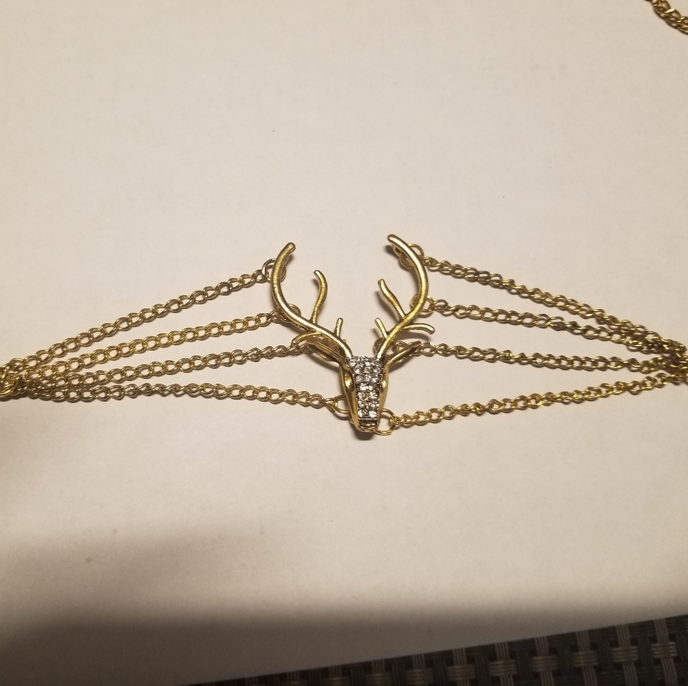 Deer Earring, bracelet and necklaces Sets.